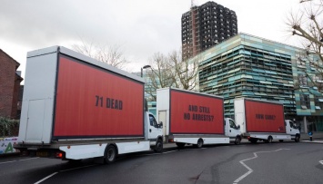 В Лондоне требуют расследовать пожар в Grenfell Tower тремя билбордами, как в нашумевшем фильме
