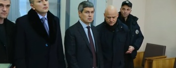 Труханов нарушил постановление суда: комментарий адвоката о правовых последствиях (ФОТО)