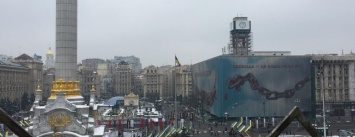 Что происходит на Майдане Независимости в Киеве в эти минуты (ФОТО, ВИДЕО)