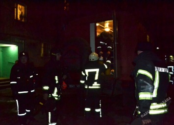 На поселке Котовского горела многоэтажка: эвакуировали 28 человек (фото)