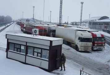 В очереди на украинско-российской границе застряли 120 грузовиков