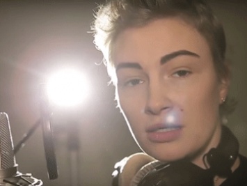 Украинская певица Приходько заявила, что ее обманом сняли в предвыборном ролике Порошенко