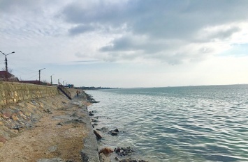 В Бердянском заливе обнаружено загрязнение нефтепродуктами (+ВИДЕО)