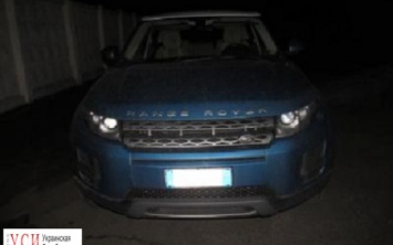 Одесские пограничники задержали угнанный в Европе Land Rover