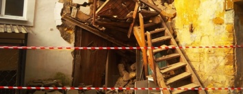 Одесситка, которую завалило обломками дома, в тяжелом состоянии (ФОТО)
