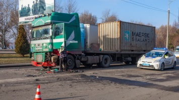 Тройное ДТП на Малиновского: образовалась пробка
