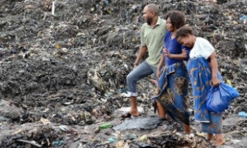В Мозамбике под горой мусора погибли 17 человек (Фото)