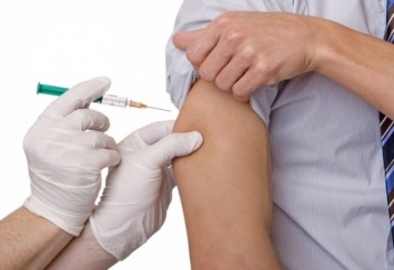 В Польше вводят штраф за отказ от прививок