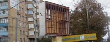 В Мариуполе проспект Мира освободят от незаконных построек