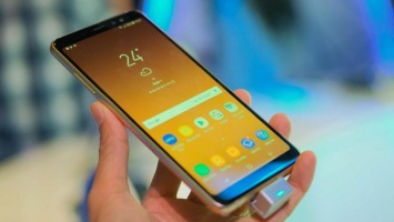 Samsung оснастит доступные смартфоны дисплеями для iPhone X