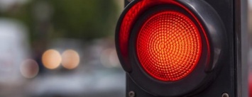 Николаевские водители игнорируют красный сигнал светофора, - ВИДЕО