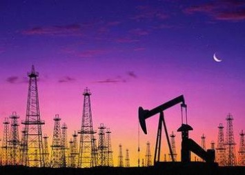 Нефть дешевеет в ожидании данных о запасах