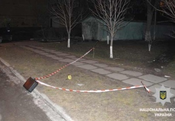 Полиция разыскивает устроившего стрельбу в центре Павлограда: ранен мужчина