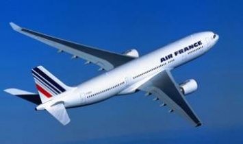 Air France отложила половину дальних рейсов из Парижа