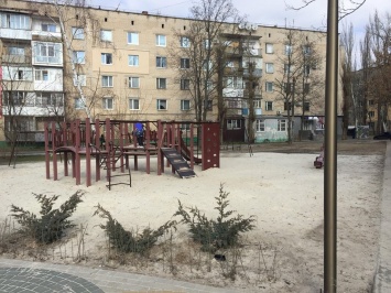 Парк на костях: в области на детскую площадку завезли землю с человеческими останками (Фото)