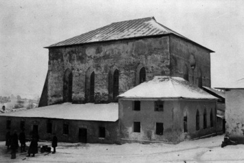 Куда исчезли реликвии Подгаецкой синагоги