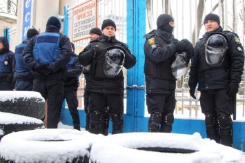 В Одессы люди с арматурой захватили санаторий, а потом оттуда сбежали. Фото