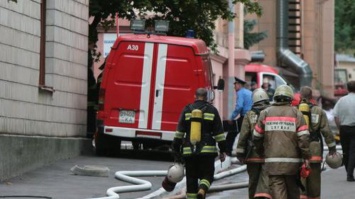В центре Харькова вспыхнул жилой дом, есть погибшие (фото)