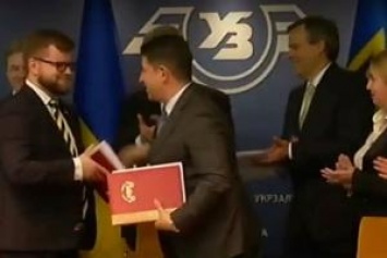 "Укрзализныця" и General Electric подписали миллиардный контракт
