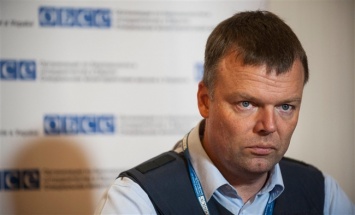 Хуг рассказал о россиянах в миссии ОБСЕ и "козырянии" боевикам