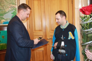 Раненному на Новосельского полицейскому присвоили звание майора