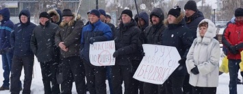 В Бердянске митингующие требовали отставки Порошенко