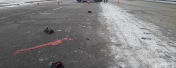 В Кривом Роге автомобиль сбил пешехода и скрылся с места ДТП. Полиция ищет очевидцев (ФОТО)