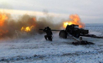 Артиллерия ВСУ массированно бьет по Горловке, есть разрушения