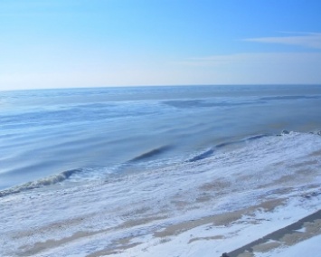 Фото зимнего моря завораживают холодной красотой