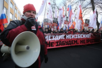 Три года без Немцова: Россияне требуют наказать заказчика убийства