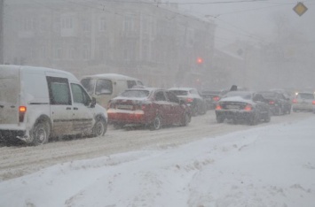 В Одесской области из-за непогоды движение транспорта по дорогам полностью запрещено