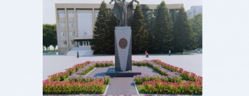 В Кривом Роге на месте памятника "вождю мирового пролетариата" установят скульптуру Покрову Пресвятой Богородицы (ФОТО)