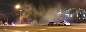 Пожар в Днепре: восьмого марта у девушки загорелся автомобиль