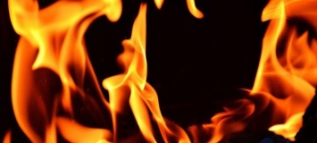 Пожар в Славяносербске: дом сгорел дотла, пострадали пожилой мужчина и ребенок