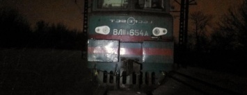 В Харькове под колесами грузового поезда погибла женщина (ФОТО)