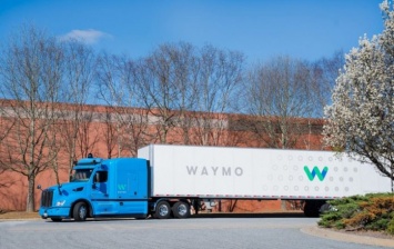 Waymo продолжает тестировать автономно управляемые грузовики в США