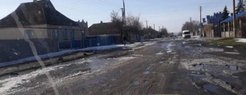 Состояние дорог просто Ад, - жители Запорожской области выкладывают видео разбитых трасс