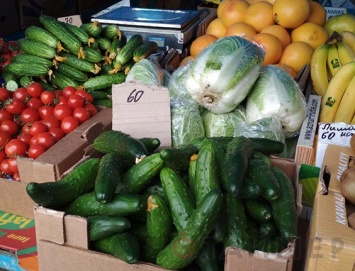 Цены в Одессе: пекинская капуста по 25 гривен, морковь по 13