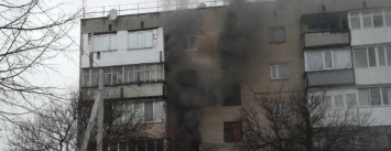 На Харьковщине из горящей "пятиэтажки" эвакуировали пять человек (ФОТО)