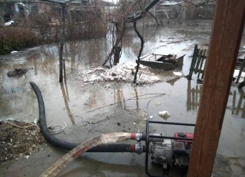 Вчерашний снег: в Одессе и области ликвидируют подтопления