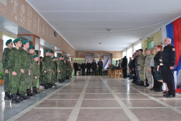 Крымские Росгвардейцы провели патриотическое мероприятие для юнармейцев