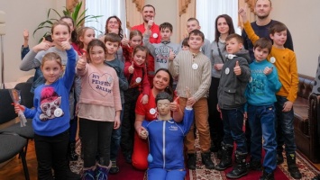 Для школьников Днепропетровщины организовали экскурсии по областному департаменту здравоохранения