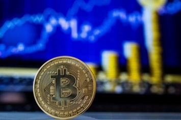 Bitcoin после обвала вернулся к росту курса