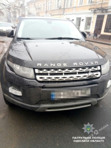 «Иномарки-двойники»: в Одессе обнаружили авто с поддельными номерами