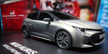 Toyota показала Auris нового поколения