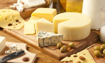 Украина в январе-феврале увеличила импорт сыров на 44,4%