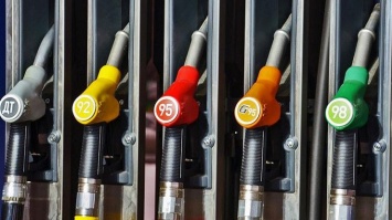 Цены на бензин в Украине продолжают падать