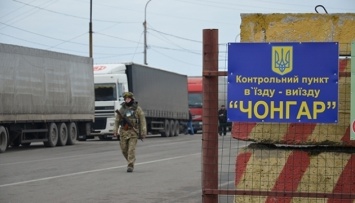 На границе с Крымом в паспорте украинки обнаружили переклеенную фотографию