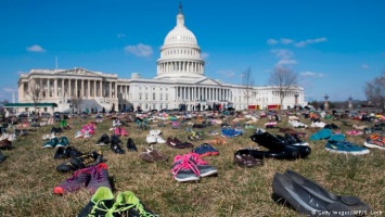 В Вашингтоне провели акцию памяти застреленных детей