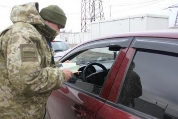 В Госпогранслужбе рассказали о нарушениях при пересечении КПВВ в Донбассе